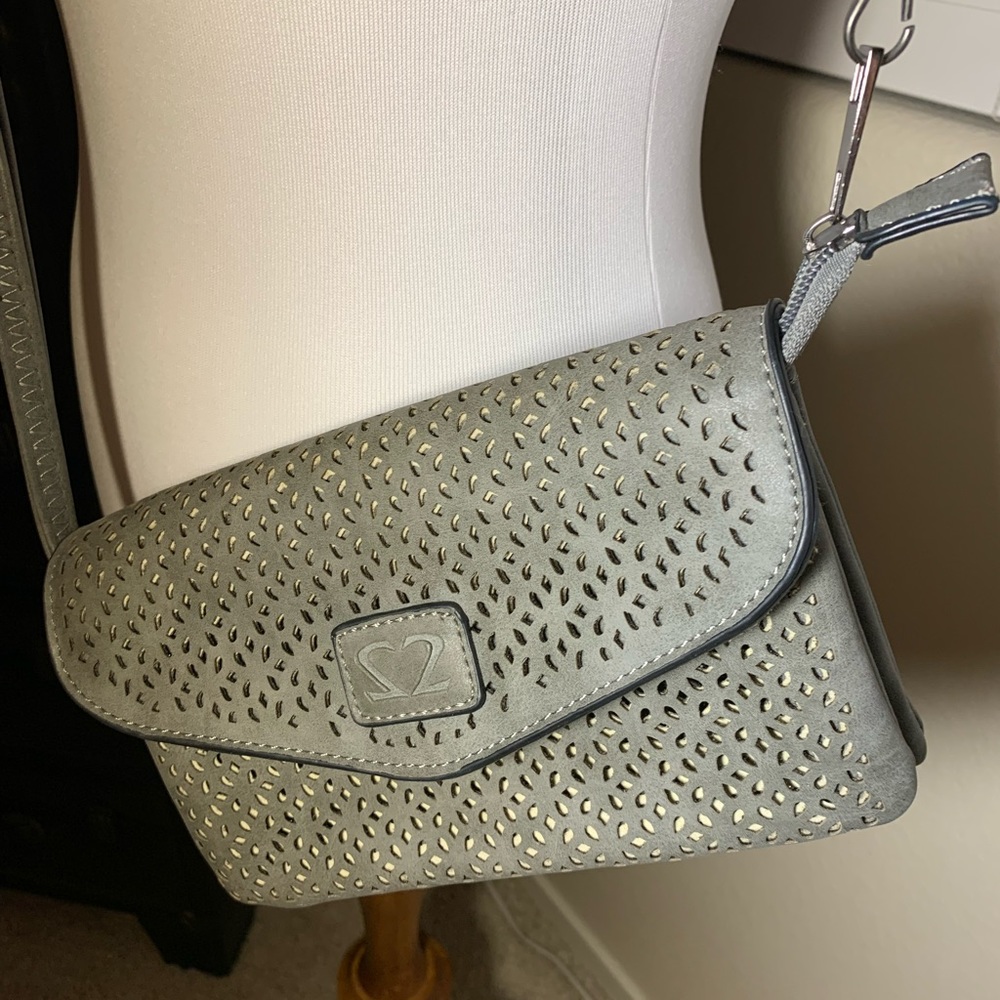 Small Grey purse really cute.
